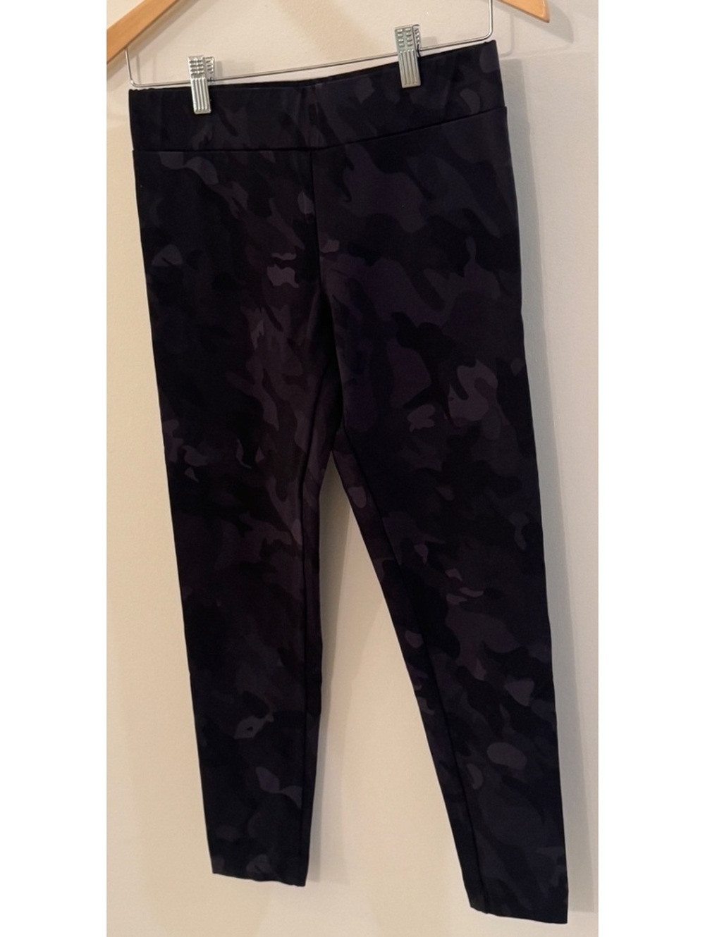 Matty M Women's Black Camouflage Leggings Size S
